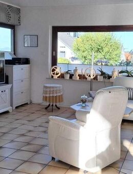 Großzügiges Zweifamilienhaus mit Appartement und Wellnessbereich in ruhiger Lage von Braunfels - Braunfels