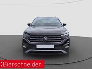 VW T-Cross, 1.0 l TSI Life OPF, Jahr 2023 - Greding