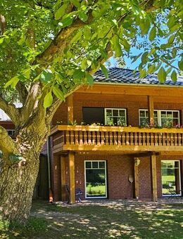 Die kleine Farm: Einfamilienhaus mit 2 Ferienbungalows auf einmaligem, großen + gepflegten Naturgrundstück, idyllische Randlage, Mölln - Mölln (Schleswig-Holstein)