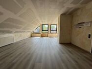 Charmante 3-Zimmer-Dachgeschosswohnung – Teilsaniert in Hildesheim-Bockfeld - Hildesheim