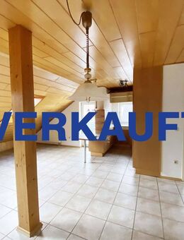 VERKAUFT Charmante 3-Zimmer-Dachgeschosswohnung mit zwei Balkonen und Gartenblick in Orsingen-Nenzingen - Orsingen-Nenzingen
