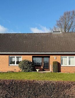 Vielseitige Immobilie | Wohnhaus | Garage | Nebengebäude - Albersdorf (Schleswig-Holstein)