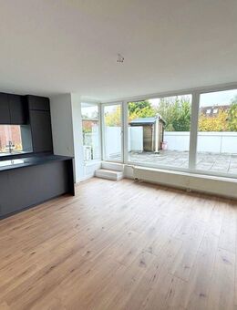 3,5-Zimmer ETW mit großer Dachterrasse, Erstbezug nach Sanierung, inkl. TG-Stellplatz, ohne Courtage - Hamburg
