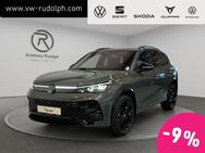 VW Tiguan, 2.0 TDI R-Line, Jahr 2022 - Oelsnitz (Erzgebirge)