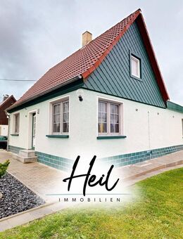 Siedlungshaus in Weisenfels mit Pool, PV-Anlage und Nebengelass - Weißenfels