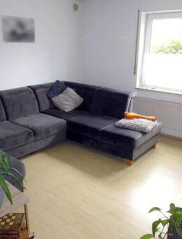 Schicke 2-Zi-Wohnung in ruhigem Wohngebiet mit Einbauküche und Stellplatz - Mülheim-Kärlich