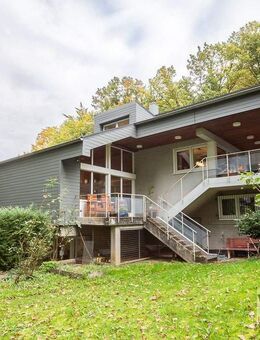 SOMMERGLÜCK - großzügiges Architektenhaus in toller Wohnlage mit gepflegtem Garten! - Neunkirchen (Saarland)