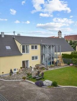 Großzügiges Zweifamilienhaus mit sonnigem Grundstück - Immendingen