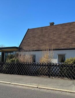 Einfamilienhaus mit großem Potenzial: Wohnen & Arbeiten auf ca. 108 m² Wohnfläche und ca. 128 m² Gewerbefläche in ruhiger Lage in Selb - Grundstück 62 - Selb
