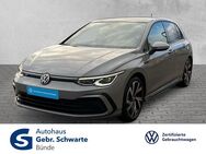 VW Golf, 1.5 VIII eTSI R-Line, Jahr 2020 - Bünde