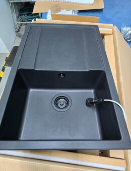 Neues Spülbecken in schwarz 79 mal 50 cm - Celle