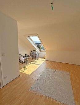 -Reserviert- Kuscheliges Nest unter dem Dach - 2,5 Zimmer voller Charme - Winnenden