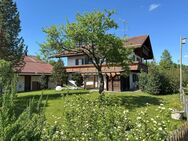 Charmantes Zweifamilienhaus mit ausgebauten Dachgeschoss - Sindelsdorf