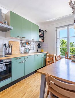 Saniertes Denkmalschutzobjekt - Charmante 3-Zimmer-Altbauwohung mitten im Straubinger Zentrum - Straubing