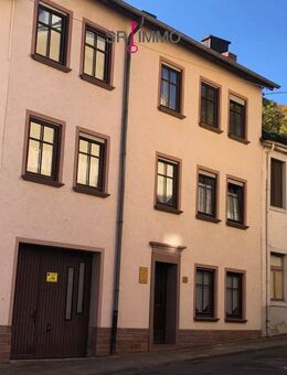Mehrfamilienhaus mit Ausbaupotenzial im Stadtkern - Neuerburg