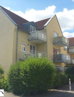 Schöne und gemütliche Dachgeschosswohnung mit Balkon in ruhiger Lage. - Coswig