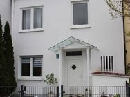 Reihenmittelhaus in der Metropole und doch im Grünen - München