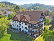 Attraktive Kapitalanlage - Vermietete Etagenwohnung mit überdachtem Außenbereich - Gernsbach