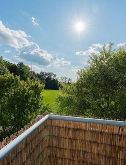Sonnige 2½-Zimmer-Wohnung mit Westbalkon und Tiefgaragenstellplatz - Göppingen