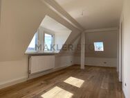 **Modernisierte Dachgeschosswohnung mit individuellem Grundriss, Parkett & Tageslichtbad** - Leipzig