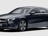 Mercedes A 200, Kompaktlimousine Parkpaket, Jahr 2022 - Weimar