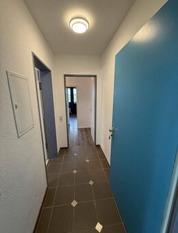 2,5-Zi. Wohnung im 2.Stock sehr hell und gemütlich, 55m² WG möglich - Ditzingen