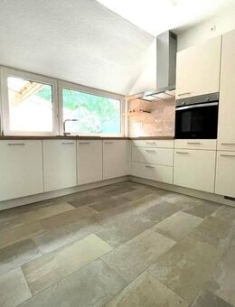 Familienfreundliches Wohnen: Top-sanierte Doppelhaushälfte mit Garten und Terrasse - Groß Berßen