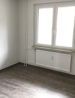 Sanierte 2 Zimmer-Wohnung mit Balkon in Baumheide / Freifinanziert - Bielefeld