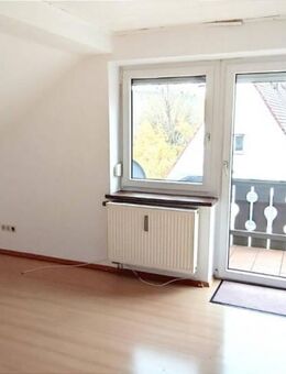 Gemütliche Dachgeschosswohnung mit Balkon - Kaisheim