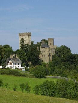Ehemaliges Forsthaus mit Restaurant / Gaststätte und Betreiberwohnung in Toplage mit einmaliger Blick, ca. 9800 m² grundstück, in der Vulkaneifel in R - Pelm