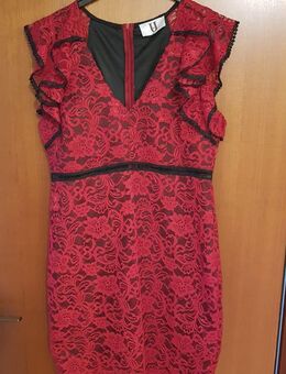 Rotes Damen Kleid - Bayreuth