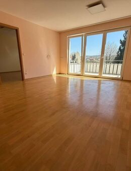 HELLE UND GEPFLEGTE 2-ZIMMERWOHNUNG MIT BALKON - Neckarsulm