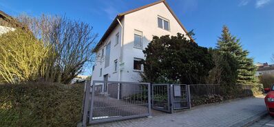 Zweifamilienhaus mit Garage und Garten in beliebter Wohnlage von Friedberg