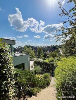 Aussergewöhnliche Architektenvilla im Bauhausstil mit Pool inkl. Einliegerwohnung ! - Obergriesbach