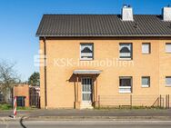 2-Familienhaus, 2 Garagen und großes Grundstück! - Köln