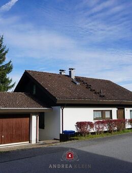 *Viechtach - Bayerischer Wald* Gemütliches Wohnhaus mit Einliegerwohnung in herrlicher Rand- und Aussichtslage - Viechtach