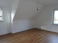 Erstbezug nach Sanierung! 3 Zimmer DG-Wohnung mit Einbauküche und Balkon in Aalen zu vermieten - Aalen