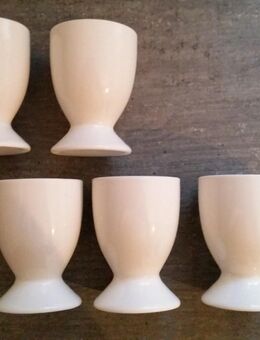 5 neuwertige Eierbecher mit Fuß - Hannover