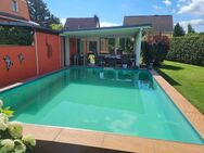 Ruhiges Wohnen auf 2100 m² Garten mit Pool und Garage! - Müllrose