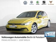 VW Golf, 1.5 TSI VIII Life, Jahr 2020 - Berlin