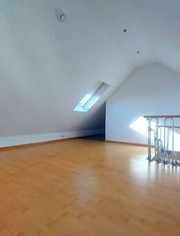 3-Zimmerwohnung mit schönem Balkon über 2 Etagen - Bremerhaven