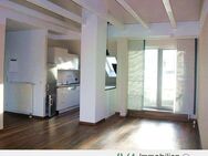 Komfortable 3-Raum-Wohnung mit Einbauküche, Dachterrasse und Fahrstuhl in der Innenstadt Riesa´s - Riesa