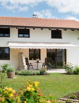 HOCHWERTIGES EINFAMILIENHAUS AM ORTSRAND - ruhige Lage mit grünem Umfeld - Holzkirchen (Regierungsbezirk Oberbayern)