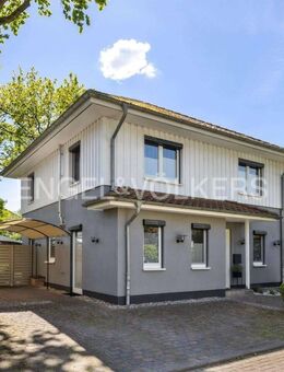 In ruhiger Privatstraße: Moderner Familientraum mit 5 Zimmern - Ahrensburg