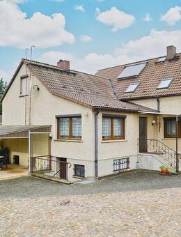 Mein Bauernhof, 30 km nach Berlin, idyllische dörfliche Lage, 4.050 m² Grundstück, Nebengebäude - Müncheberg