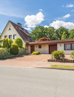 Wohnen und Entwickeln - Einfamilienhaus mit Baugrundstück - Moorrege
