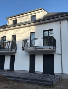 Mehrfamilienhaus NEUBAU mit 10 Zimmer in 5 Wohnungen und Keller in Berlin Reinickendorf zu vermieten - Berlin