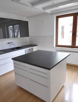 Moderne 6 Zimmer-Wohnung mit Dachterrasse in Puderbach zum 01.07.2025 zu vermieten! - Puderbach