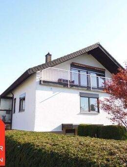 Schöne, helle 3-Zimmer-DG Wohnung mit Balkon in ruhiger Lage von Eutingen - Pforzheim