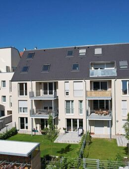 *** Schmuckstück: Wohnen ganz oben - Nebenkosten ganz unten! *** - Stuttgart